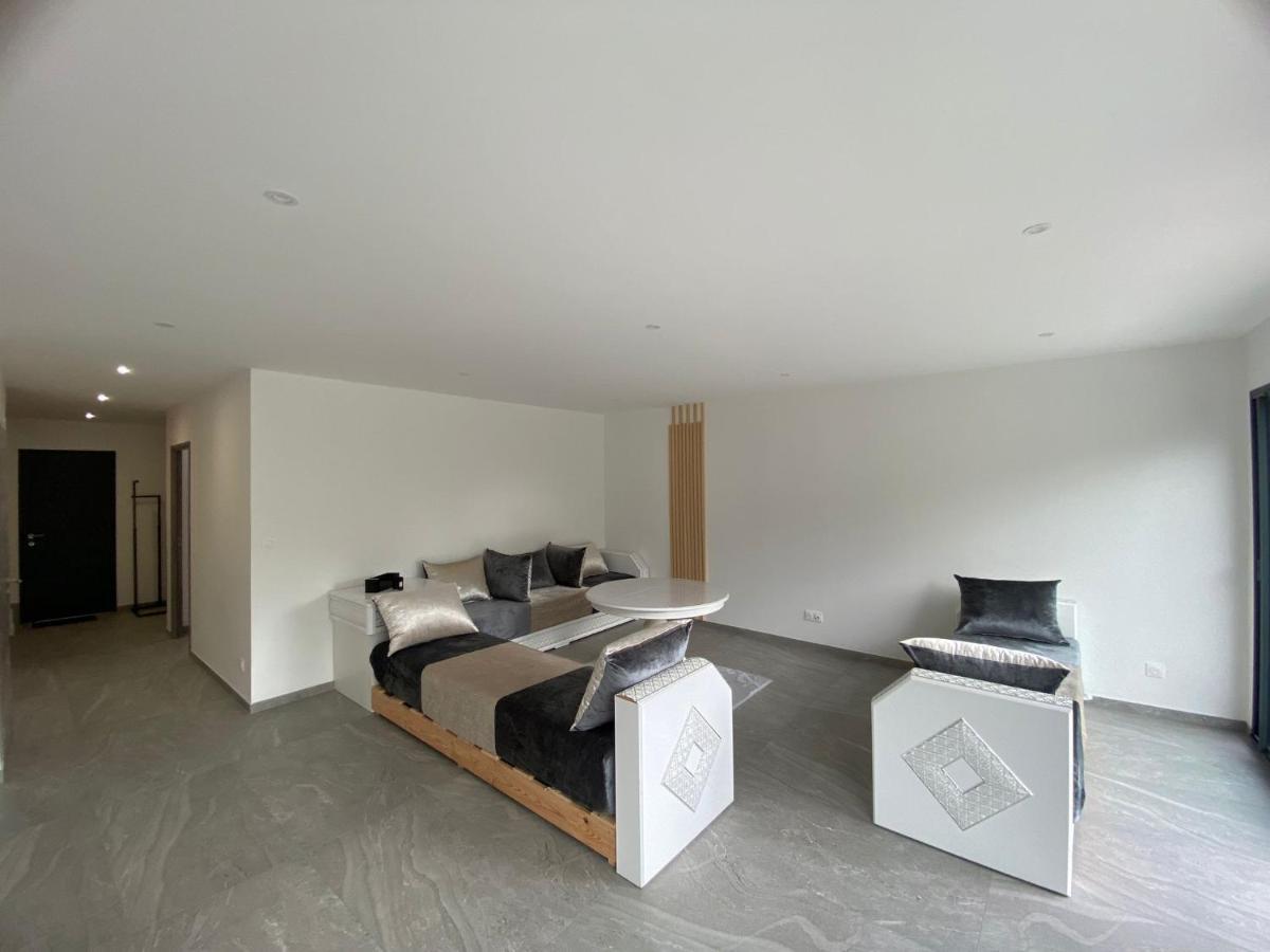 Maison Moderne Is-sur-Tille Extérieur photo